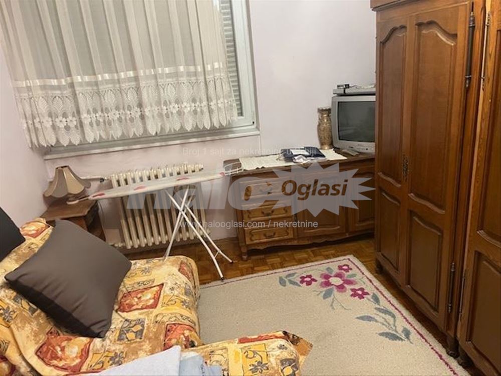 Izdajem odličan stan u Šumicama — 12
