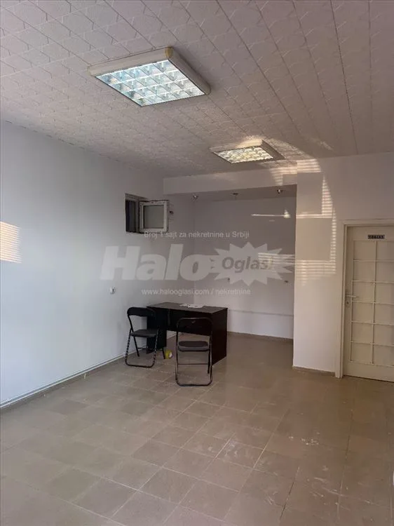 Izdajem oglas — 4