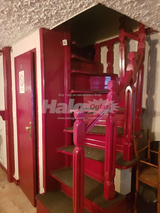 Izdajem opremljen Restoran Piceriju — 5