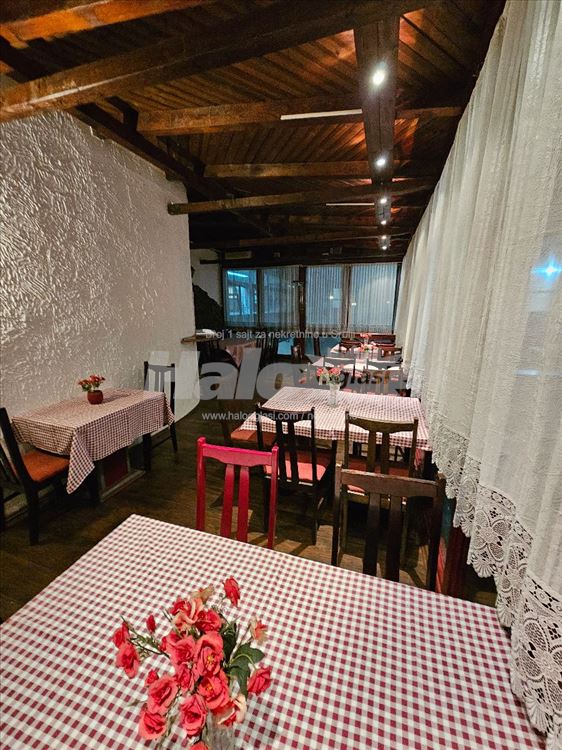 Izdajem opremljen Restoran Piceriju — 14