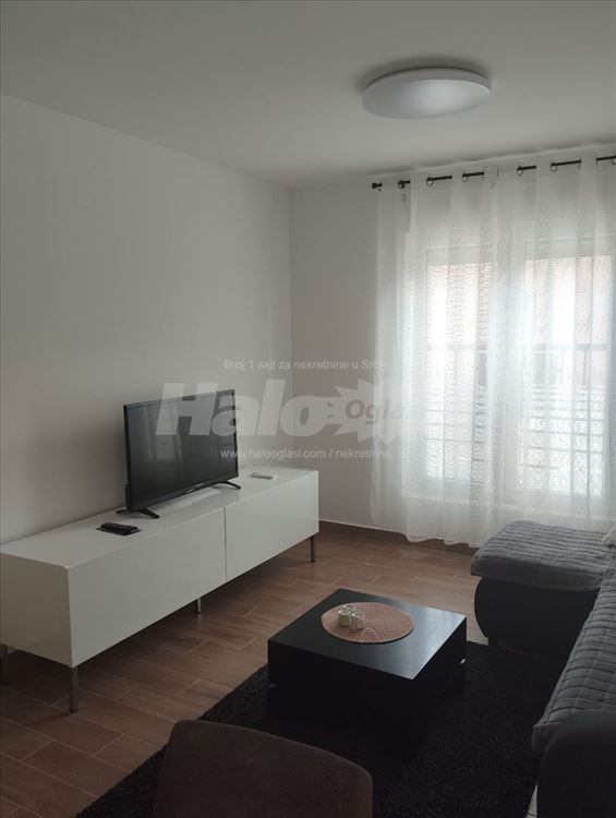 Izdajem opremljen stan u Batajnici 1.5 — 7