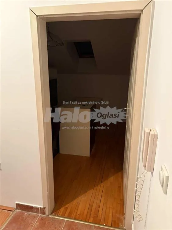 Izdajem polunamesten 2.0 stan Obrenovac — 2