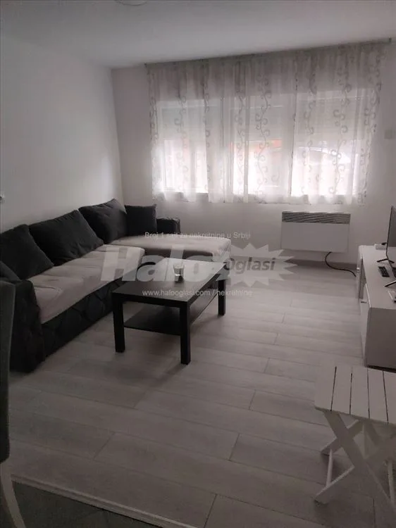Izdajem potpuno namešten stan kod opštine Rakovica — 2