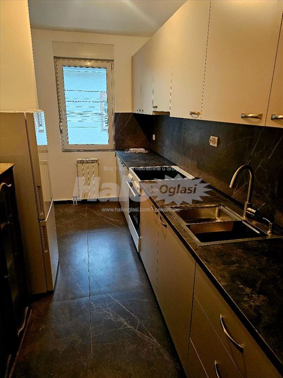 Izdajem potpuno renoviran stan 67m2 u Presevskoj, — 3