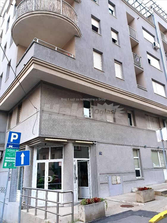 Izdajem potpuno renoviran stan 67m2 u Presevskoj, — 9