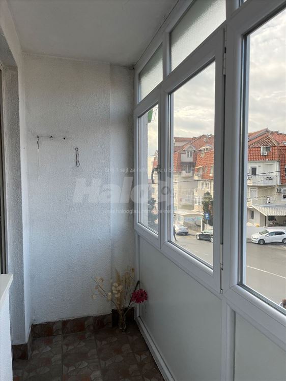 Izdajem prazan stan u Zarkovu — 2