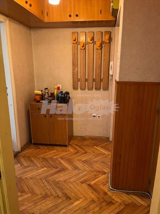 Izdajem prazan stan u Zarkovu — 6