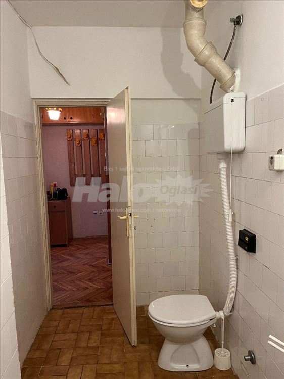 Izdajem prazan stan u Zarkovu — 7