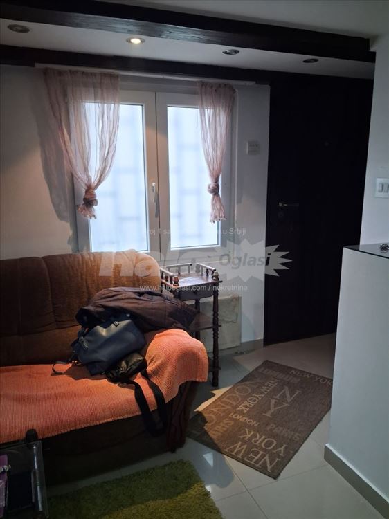 Izdajem prelepu garsonjeru na Karaburmi od 25m2 — 9