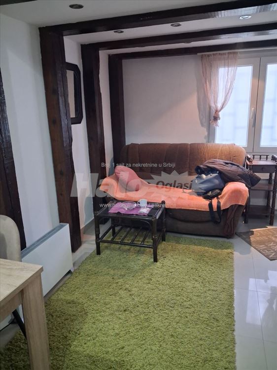 Izdajem prelepu garsonjeru na Karaburmi od 25m2 — 10