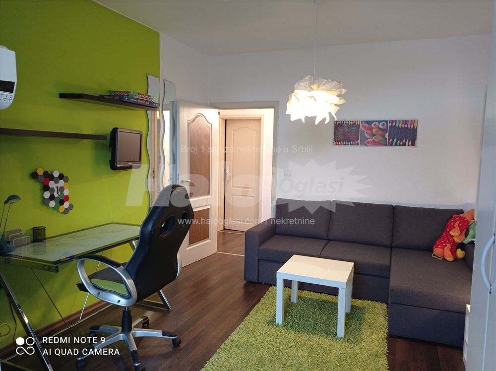 Izdajem-Prodajem-prelep veliki stan — 9