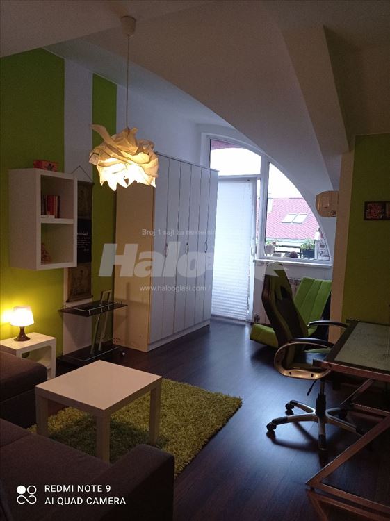 Izdajem-Prodajem-prelep veliki stan — 10