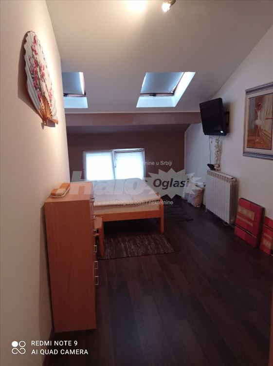 Izdajem-Prodajem-prelep veliki stan — 11
