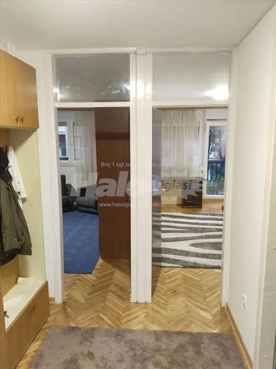 Izdajem renoviran i potpuno namešten stan u Borči — 2
