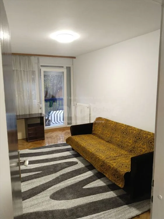 Izdajem renoviran i potpuno namešten stan u Borči — 4