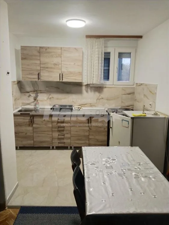 Izdajem renoviran i potpuno namešten stan u Borči — 6