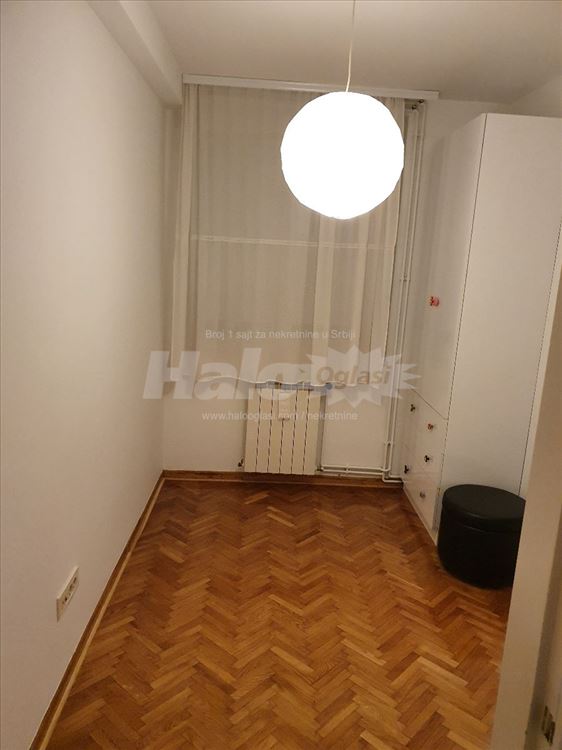 Izdajem renoviran, namesten stan na Lionu — 12