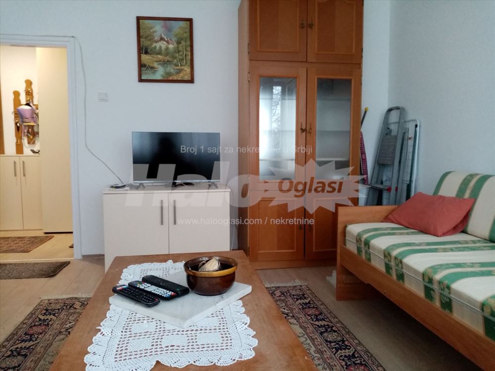 Izdajem renoviran, namešten stan na Novom Beogradu — 6