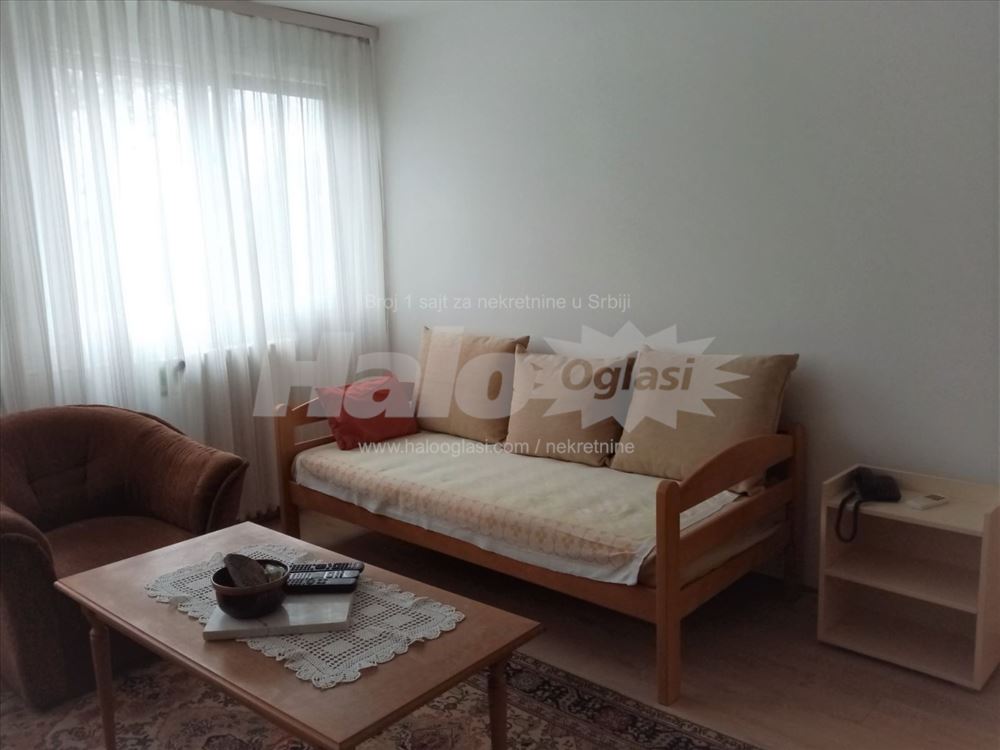 Izdajem renoviran, namešten stan na Novom Beogradu — 8