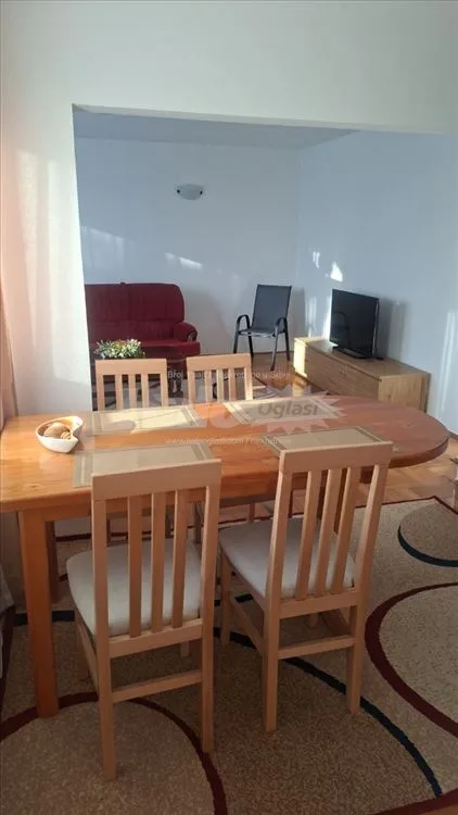 Izdajem renoviran namešten stan Drapšin — 4