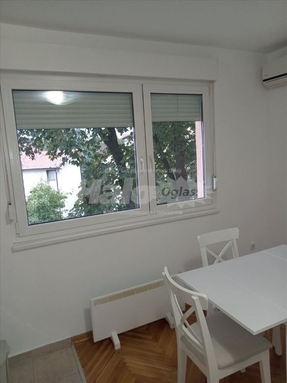 Izdajem renoviran stan 44 m2 - Karaburma — 7