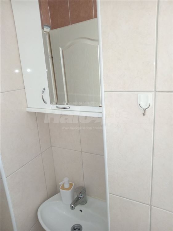Izdajem renoviran stan 44 m2 - Karaburma — 14