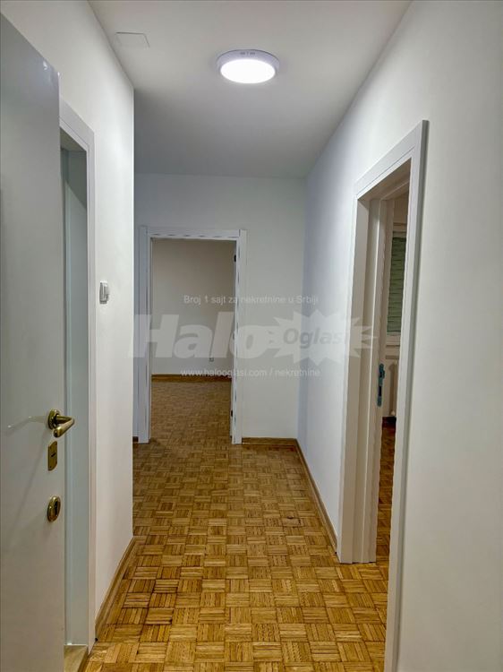 Izdajem renoviran stan 59m2+terasa,Braće Jerković — 3