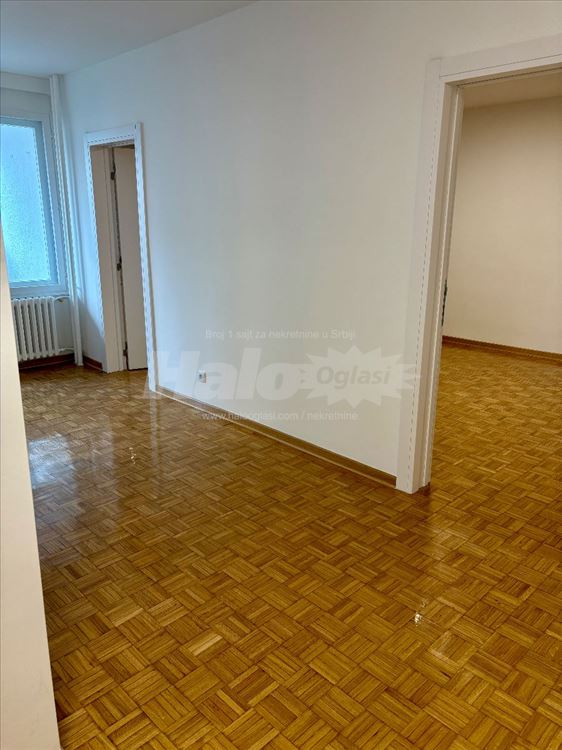 Izdajem renoviran stan 59m2+terasa,Braće Jerković — 5