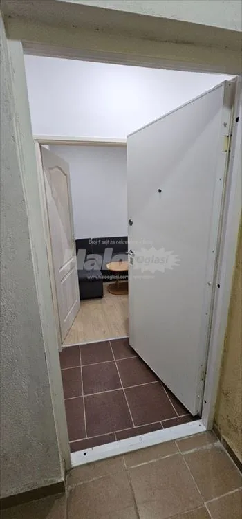 Izdajem renoviran stan - Miljakovac — 15