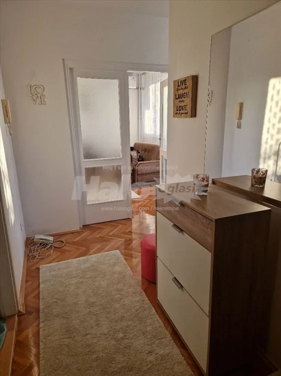 Izdajem renoviran stan u centru Obrenovca — 5
