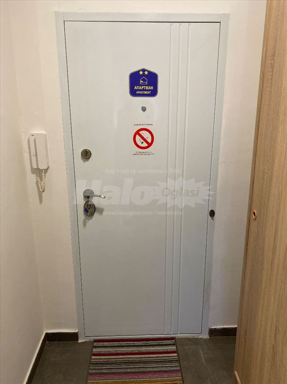 Izdajem renoviranu garsonjeru — 12