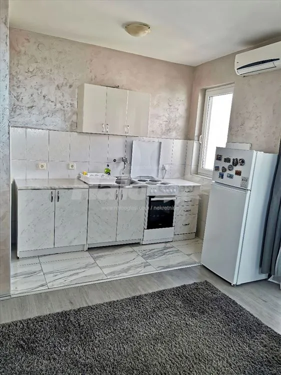 Izdajem renoviranu garsonjeru na Labudovom brdu — 8