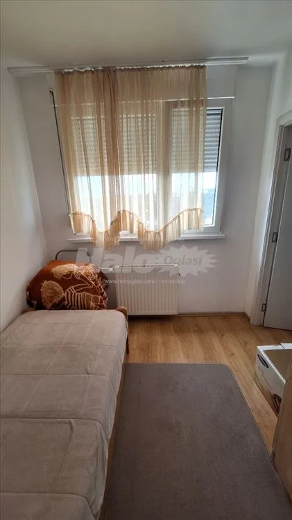 Izdajem skroz namesten 1.5 stan 34m2 Kanarevo brdo — 11