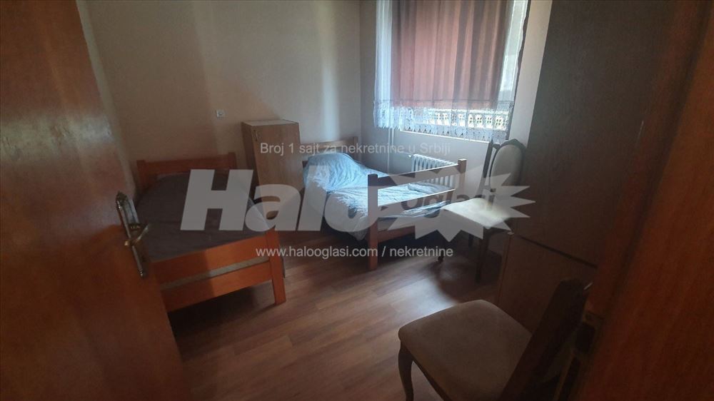 Izdajem smeštaj za radnike u Železniku — 3