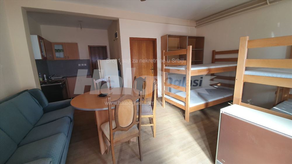 Izdajem smeštaj za radnike u Železniku — 8