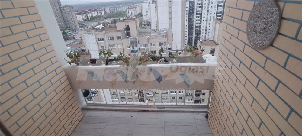 Izdajem stan 2.0  blok 61 — 12