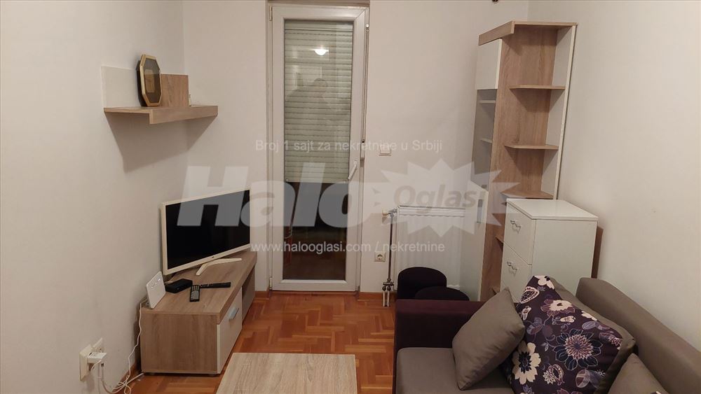 Izdajem stan 30kvm u Veljka Vlahovica — 2