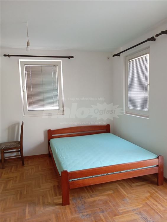 Izdajem stan 30m² — 10