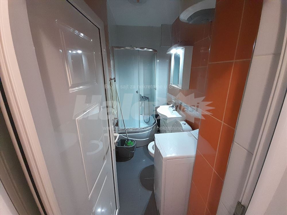 Izdajem stan 30m2 + teras 12m2 — 2
