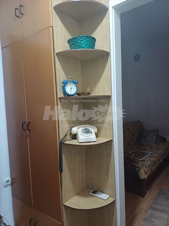 izdajem stan 34m2 sa ogradjenim dvoristem. — 8