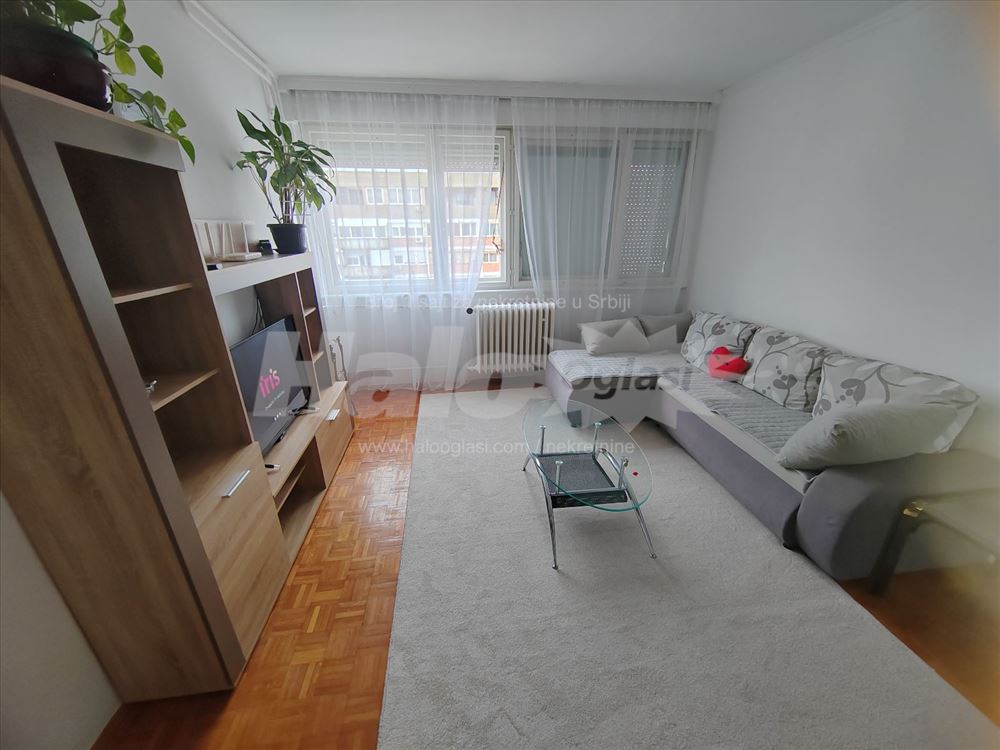 Izdajem stan 39m2 Bulevar Marsala Tolbuhinq — 3