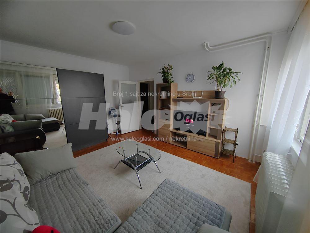 Izdajem stan 39m2 Bulevar Marsala Tolbuhinq — 5