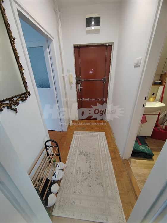 Izdajem stan 39m2 Bulevar Marsala Tolbuhinq — 8