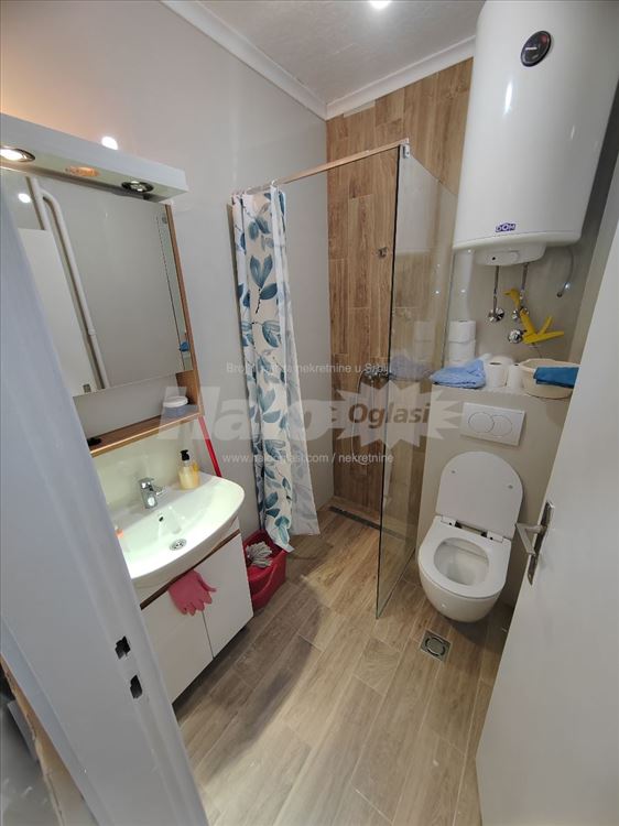 Izdajem stan 39m2 Bulevar Marsala Tolbuhinq — 13