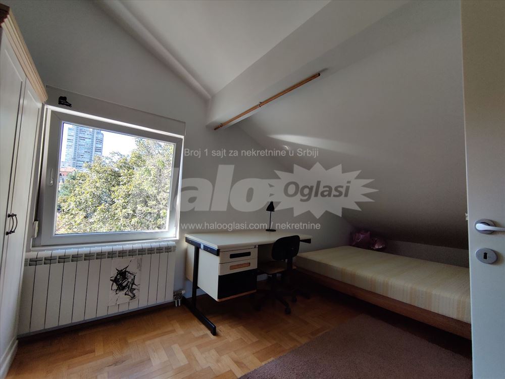 Izdajem stan 40m2 — 4
