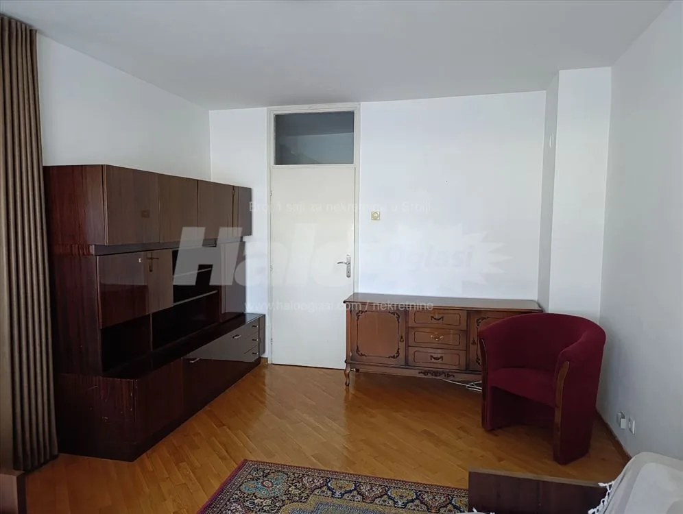 Izdaje se stan 37 m², visoko prizemlje — 2
