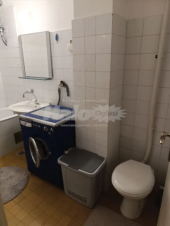 Izdaje se stan 37 m², visoko prizemlje — 5