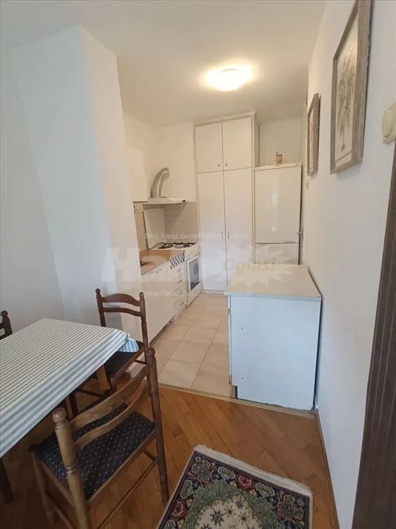 Izdaje se stan 37 m², visoko prizemlje — 10