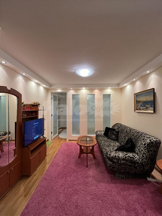 Izdajem stan 48m2 sa garažom, Lux naselje Belvil — 2