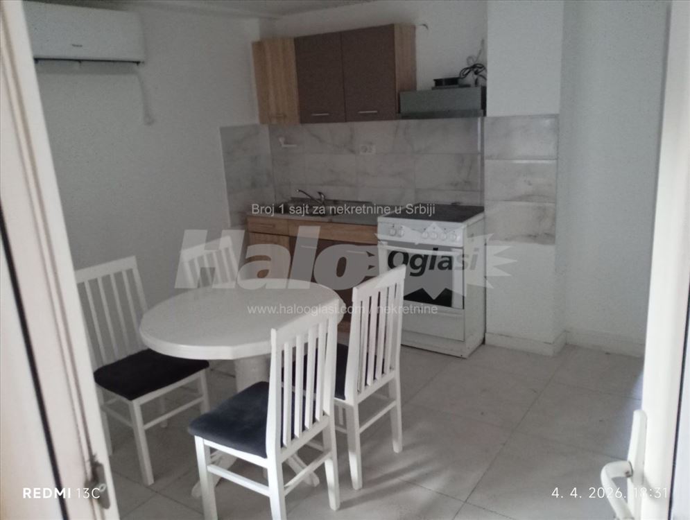 Izdajem stan 50m² — 3